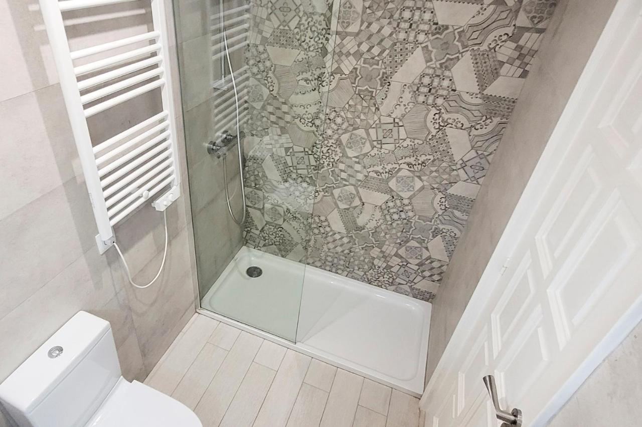 Precioso Apartamento A 3 Minutos De La Playa, Con Parking Gratuito 卡莱利亚德帕拉弗鲁赫尔 外观 照片